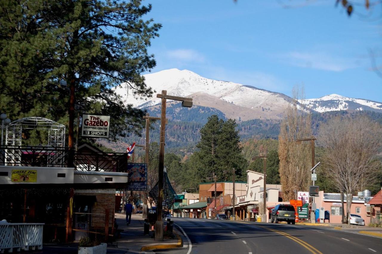 Apache Village Cabinette 13, Queen Bed, Midtown, Sleeps 2 Ruidoso Buitenkant foto
